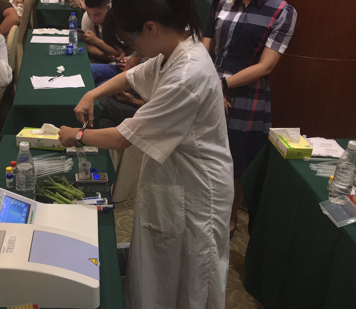 番禺區(qū)農(nóng)產(chǎn)品質量安全形式分析會暨農(nóng)產(chǎn)品質量安全法規(guī)及業(yè)務技能培訓會圓滿結束